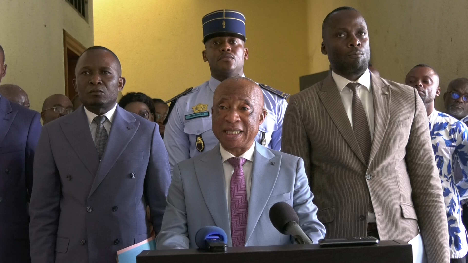 00053.MTS.00_02_36_14.Still001