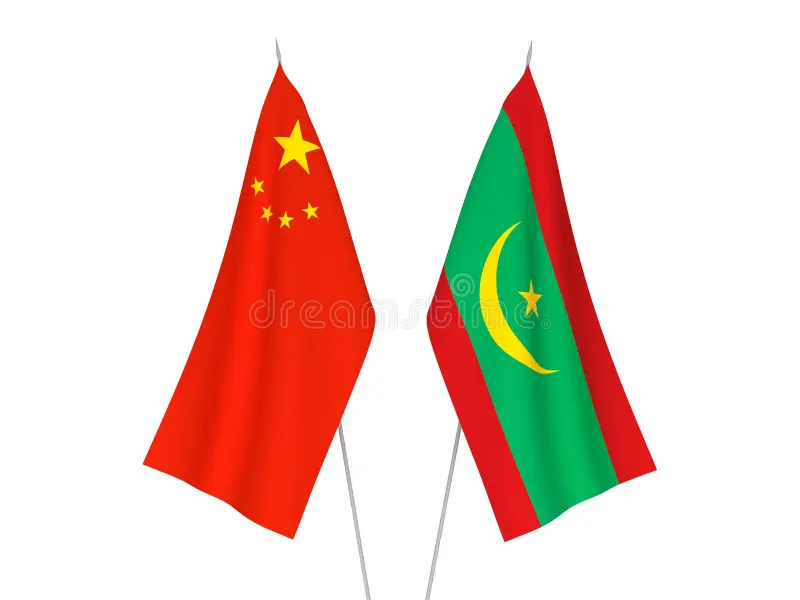 drapeaux-de-la-chine-et-république-islamique-mauritanie-en-tissu-national-isolés-sur-fond-blanc-illustration-rendu-d-212901100