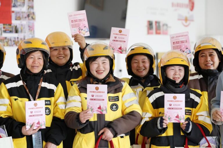 ÐÂ»ªÈ«Ã½Í·ÌõØ­¡°Ã¿Ò»Î»¸¾Å®¶¼ÊÇÊ±´úµÄÊéÐ´ÈË¡¢×·ÃÎµÄ·Ü¶·Õß¡±¡ª¡ªÒÔÏ°½üÆ½Í¬Ö¾ÎªºËÐÄµÄµ³ÖÐÑëÒýÁìÍÆ¶¯ÐÂÊ±´ú¸¾Å®ÊÂÒµ·¢Õ¹ºÍ¸¾Áª¹¤×÷¼ÍÊµ£¨9£©